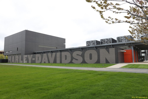 2019-05-20-R66-Millwaukee-HD-Museum-IM_R1461-1
