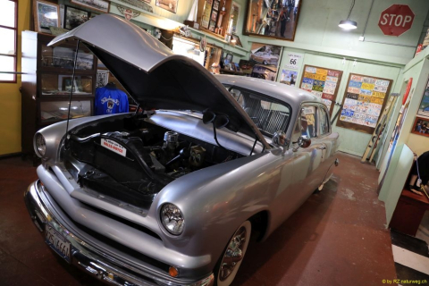 2019-05-23-R66-Atlanta-Bunyon-Hotdog-Museum-Kirche-IM_R2053-1-1
