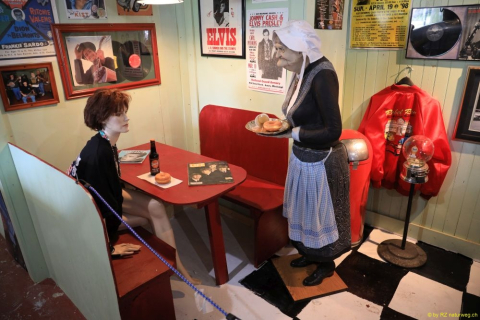 2019-05-23-R66-Atlanta-Bunyon-Hotdog-Museum-Kirche-IM_R2054-1-1