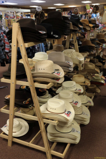 2019-05-27-R66-Clinton-Indianer-Trading-Post-IM_R2489-1