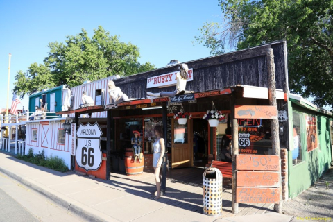 2019-06-01-R66-Seligman-Hotel-Dorf-Zug-IM_R3434-1