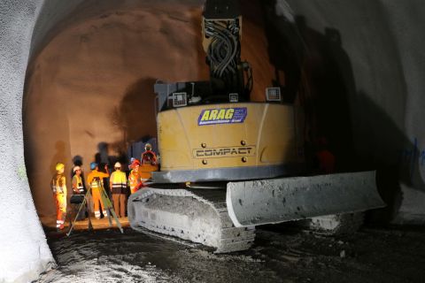 7 2017 07 20 AB Ruckhaldetunnel Durchstich