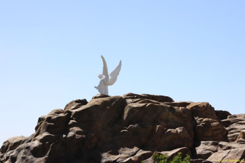 2019-05-27-R66-Groom-60m-weisses-Kreuz-12-Skulpturen-IM_R2609-1