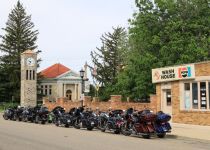 2019-05-23-R66-Atlanta-Bunyon-Hotdog-Museum-Kirche-IM_R2050-1-1