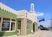 2019-05-27-R66-Shamrock-Tankstelle-Cafe-alte-Dame-IM_R2567-1