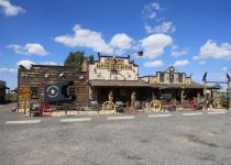 2019-06-01-R66-B-Valle-Double-Eagle-Ranch-Shop-IM_R3285-1