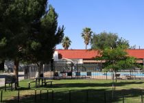 2019-06-04-R66-Amboy-Wüstentankstelle-Roys-Cafe-P1000605-10