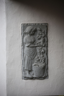 2025-12-10-SAC-RS-Stein-am-Rhein-Advent-Krippen-Maerli-Froschkoenig-R6II6066