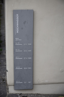 2025-12-10-SAC-RS-Stein-am-Rhein-Advent-Krippen-Maerli-Froschkoenig-R6II6077