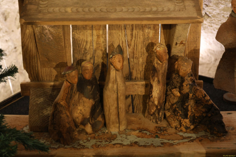 2025-12-10-SAC-RS-Stein-am-Rhein-Advent-Krippen-Maerli-Froschkoenig-R6II6142