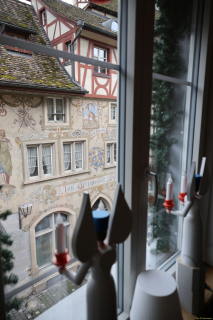 2025-12-10-SAC-RS-Stein-am-Rhein-Advent-Krippen-Maerli-Froschkoenig-R6II6160