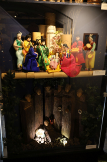 2025-12-10-SAC-RS-Stein-am-Rhein-Advent-Krippen-Maerli-Froschkoenig-R6II6165