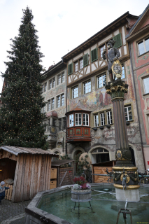 2025-12-10-SAC-RS-Stein-am-Rhein-Advent-Krippen-Maerli-Froschkoenig-R6II6192