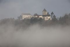 2025-12-10-SAC-RS-Stein-am-Rhein-Advent-Krippen-Maerli-Froschkoenig-R6II6040