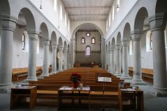 2025-12-10-SAC-RS-Stein-am-Rhein-Advent-Krippen-Maerli-Froschkoenig-R6II6101