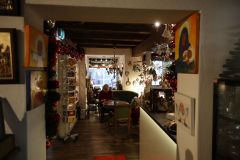 2025-12-10-SAC-RS-Stein-am-Rhein-Advent-Krippen-Maerli-Froschkoenig-R6II6129