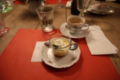 2025-12-10-SAC-RS-Stein-am-Rhein-Advent-Krippen-Maerli-Froschkoenig-R6II6136