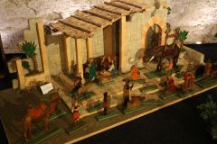 2025-12-10-SAC-RS-Stein-am-Rhein-Advent-Krippen-Maerli-Froschkoenig-R6II6141