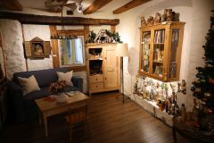 2025-12-10-SAC-RS-Stein-am-Rhein-Advent-Krippen-Maerli-Froschkoenig-R6II6157