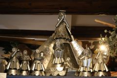 2025-12-10-SAC-RS-Stein-am-Rhein-Advent-Krippen-Maerli-Froschkoenig-R6II6184