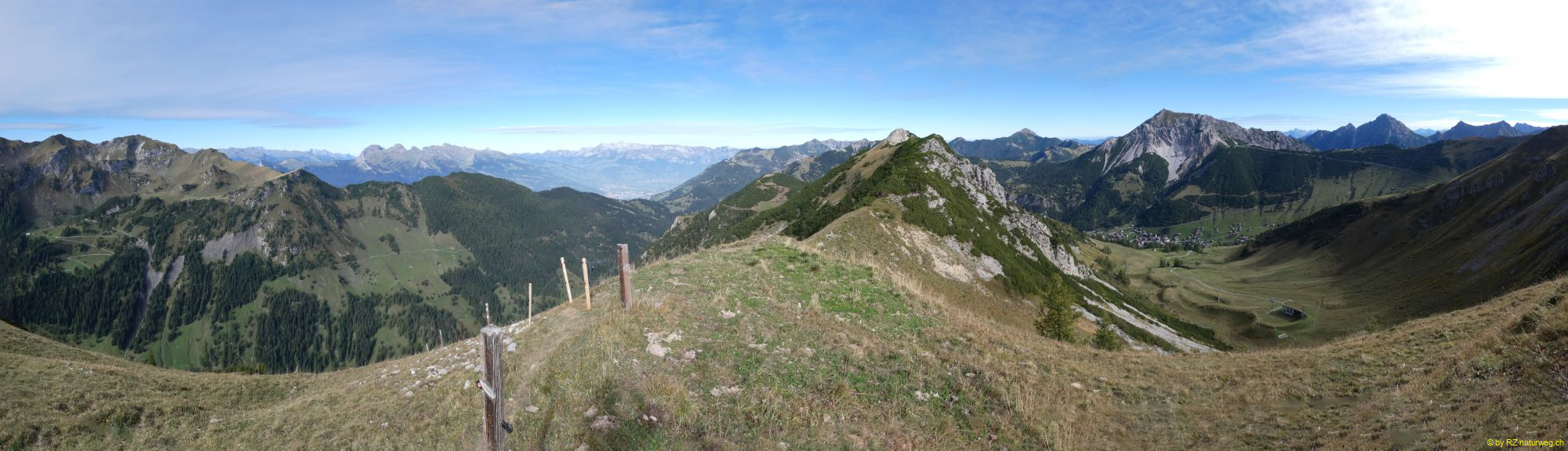 2026-09-22-SAC-Nospitz-mit-Alviergruppe-und-Malbun-Panorama1